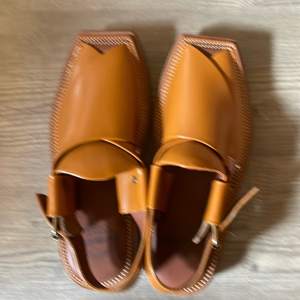NEW SEENGAR LEATHER SANDALS TAN SIZE 8.5 MENS